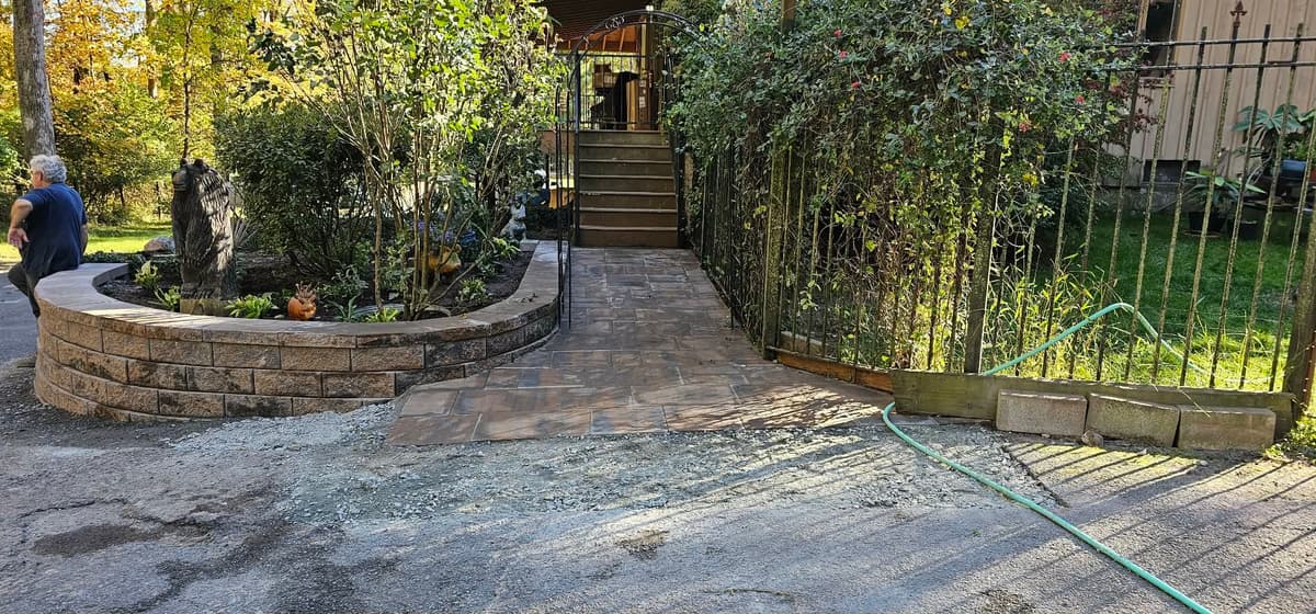 Paver walkway with retaining wall
